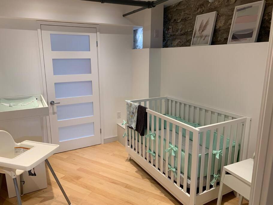 Generations Quebec Old City/ Parking/ Family 외부 사진